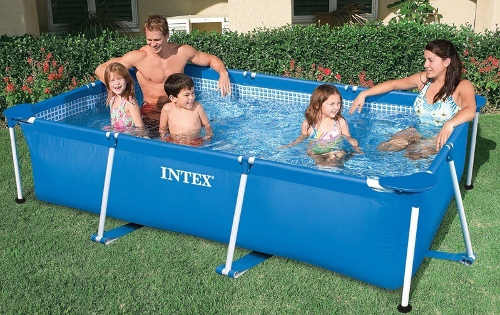 Menší rodinný nadzemní bazén na zahradu INTEX Metal Frame 2,60 x 1,60 x 0,65m