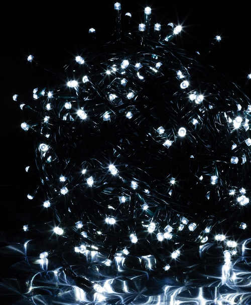 Světelný řetěz na venkovní vánoční stromek